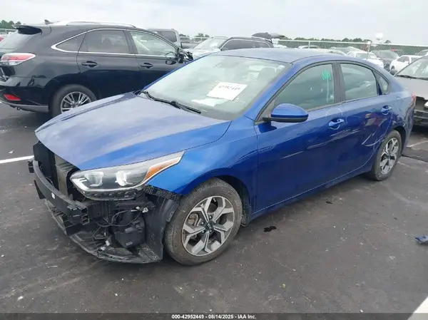 3KPF24AD5KE130444 2019 KIA FORTE - Image 2