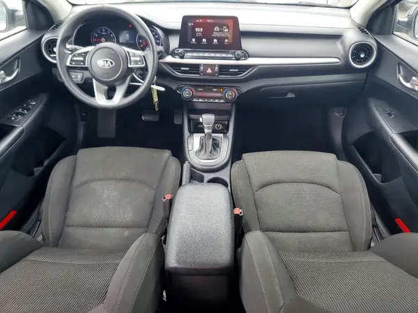 3KPF24AD5KE130640 2019 KIA FORTE - Image 8