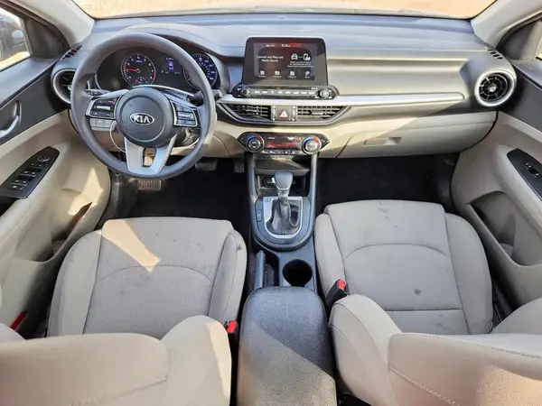 3KPF24AD5KE130962 2019 KIA FORTE - Image 8