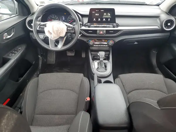 3KPF24AD5KE134834 2019 KIA FORTE - Image 8