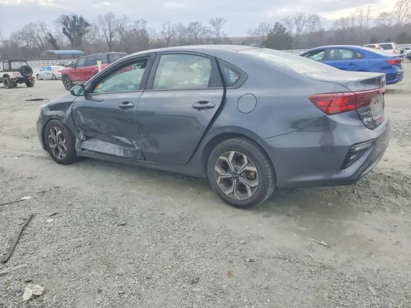 3KPF24AD5KE134994 2019 KIA FORTE - Image 2