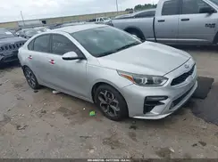3KPF24AD5KE135532 2019 KIA FORTE