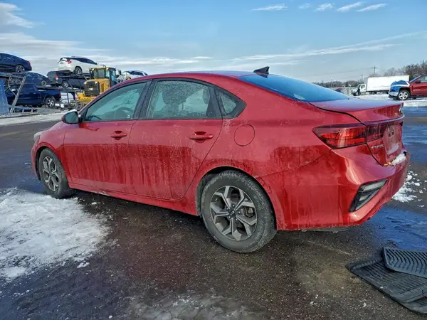 3KPF24AD5KE135563 2019 KIA FORTE - Image 2