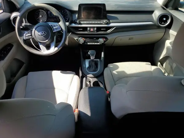 3KPF24AD5KE137572 2019 KIA FORTE - Image 8