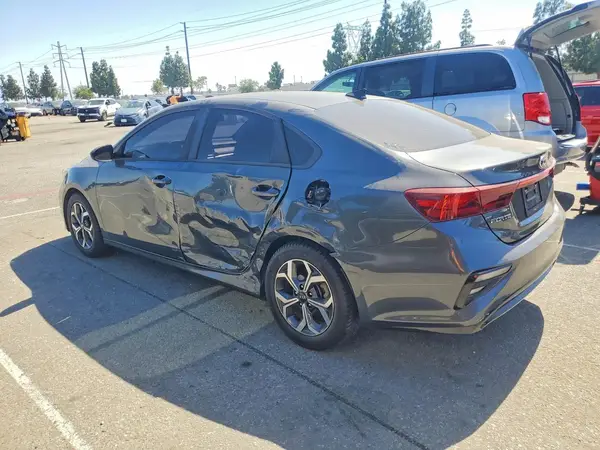 3KPF24AD5KE138494 2019 KIA FORTE - Image 2