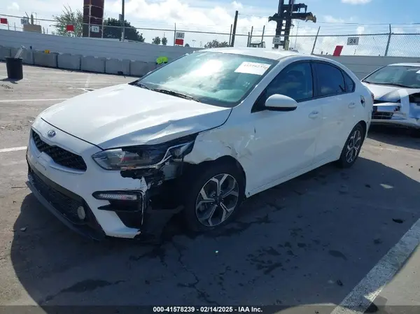 3KPF24AD5KE138673 2019 KIA FORTE - Image 2