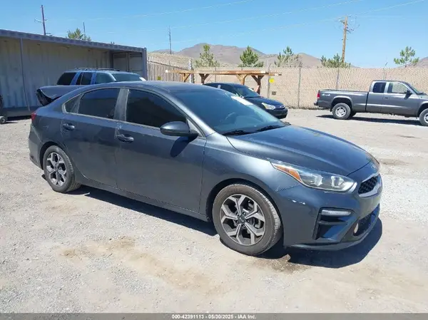 3KPF24AD5LE152879 2020 KIA FORTE - Image 1