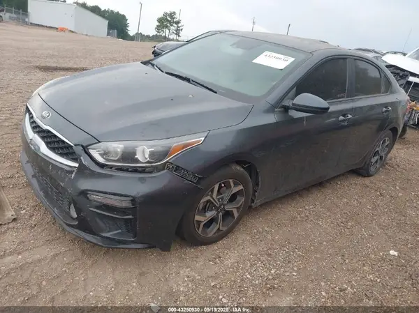 3KPF24AD5LE154132 2020 KIA FORTE - Image 2