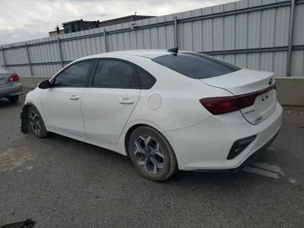 3KPF24AD5LE155572 2020 KIA FORTE - Image 2