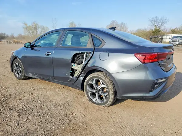 3KPF24AD5LE159945 2020 KIA FORTE - Image 2