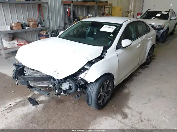 3KPF24AD5LE176115 2020 KIA FORTE - Image 2