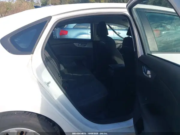 3KPF24AD5LE182884 2020 KIA FORTE - Image 8