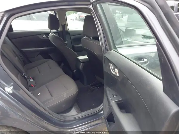 3KPF24AD5LE185137 2020 KIA FORTE - Image 8