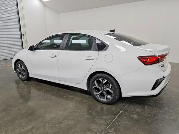 3KPF24AD5LE185302 2020 KIA FORTE - Image 2