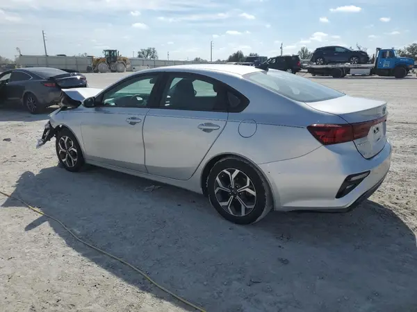 3KPF24AD5LE186126 2020 KIA FORTE - Image 2