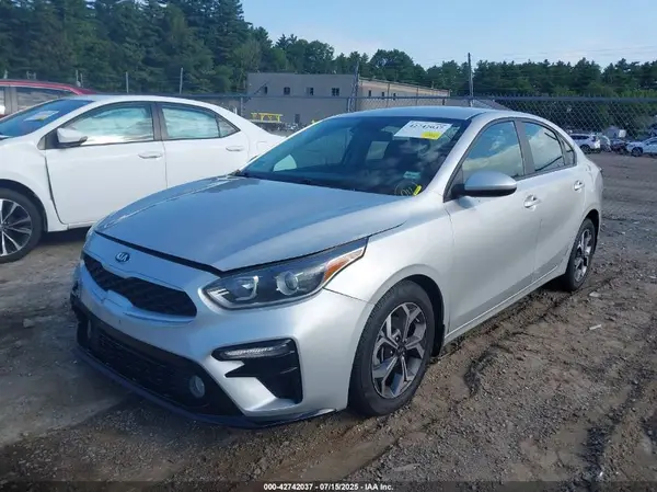3KPF24AD5LE186319 2020 KIA FORTE - Image 2