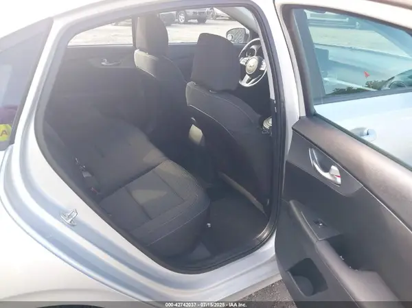3KPF24AD5LE186319 2020 KIA FORTE - Image 8