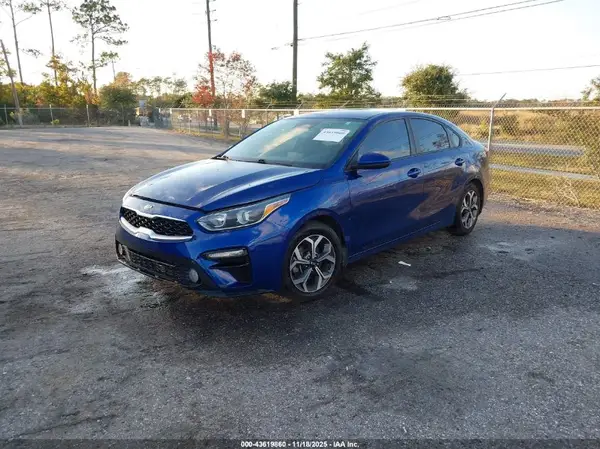 3KPF24AD5LE197885 2020 KIA FORTE - Image 2