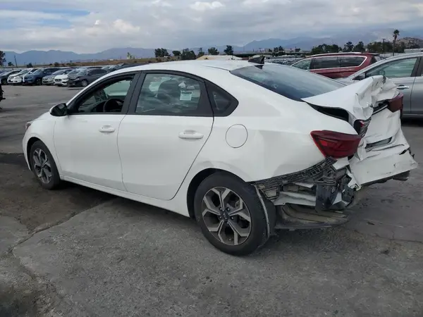 3KPF24AD5LE201577 2020 KIA FORTE - Image 2