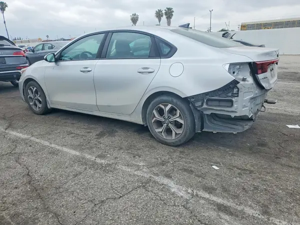3KPF24AD5LE203085 2020 KIA FORTE - Image 2