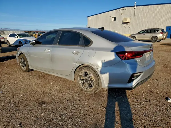3KPF24AD5LE209159 2020 KIA FORTE - Image 2