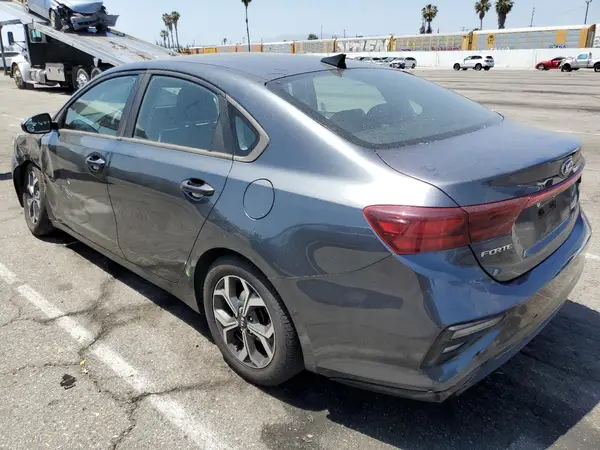 3KPF24AD5LE209260 2020 KIA FORTE - Image 2