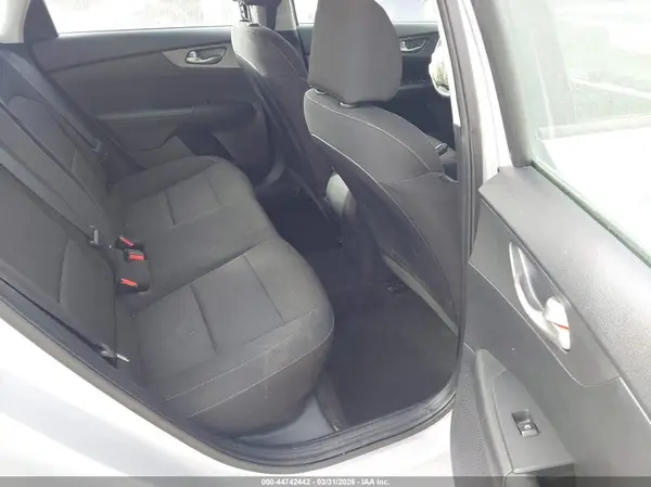 3KPF24AD5LE212675 2020 KIA FORTE - Image 8