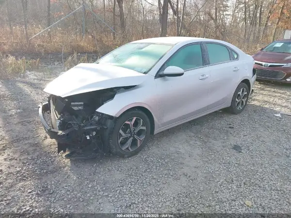 3KPF24AD5LE224096 2020 KIA FORTE - Image 2