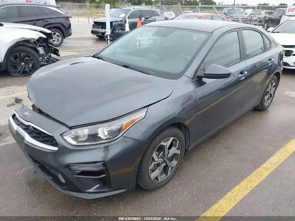 3KPF24AD5LE236068 2020 KIA FORTE - Image 2