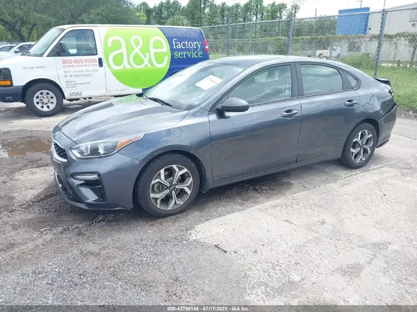 3KPF24AD5LE237446 2020 KIA FORTE - Image 2