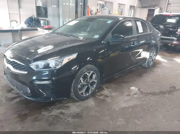 3KPF24AD5LE239066 2020 KIA FORTE - Image 2