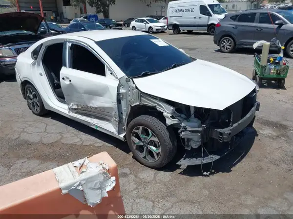 3KPF24AD5LE239634 2020 KIA FORTE - Image 1