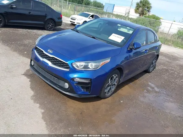 3KPF24AD5LE240010 2020 KIA FORTE - Image 2