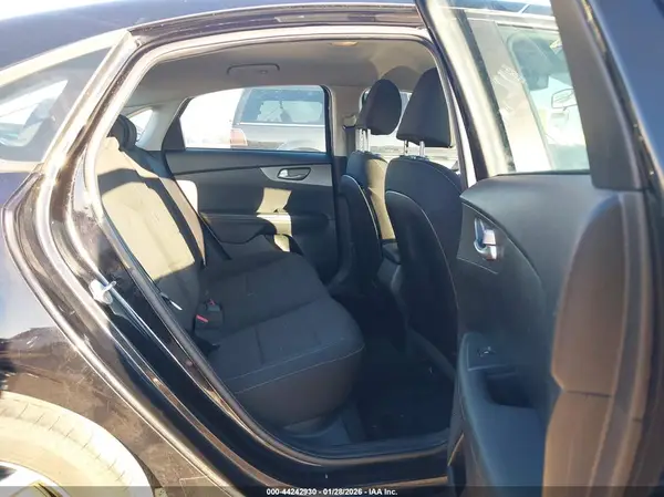 3KPF24AD5LE243909 2020 KIA FORTE - Image 8