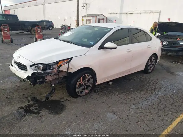 3KPF24AD5LE249306 2020 KIA FORTE - Image 2