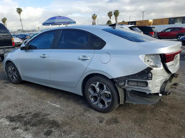 3KPF24AD5LE250844 2020 KIA FORTE - Image 2