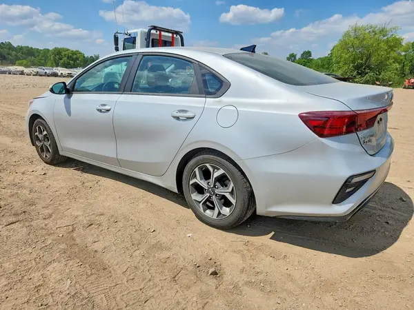 3KPF24AD5LE251489 2020 KIA FORTE - Image 2