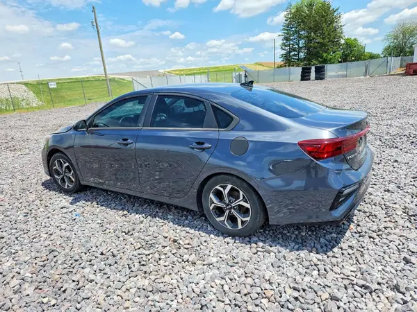 3KPF24AD5ME265278 2021 KIA FORTE - Image 2