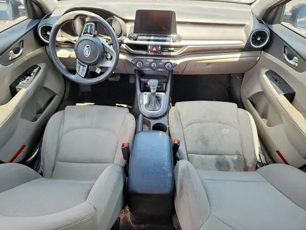 3KPF24AD5ME265278 2021 KIA FORTE - Image 8