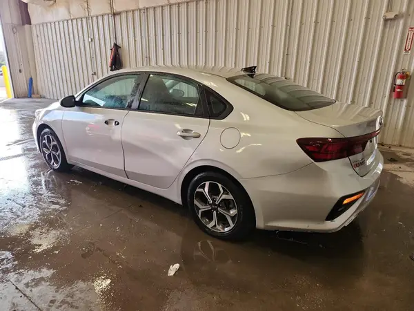 3KPF24AD5ME265572 2021 KIA FORTE - Image 2