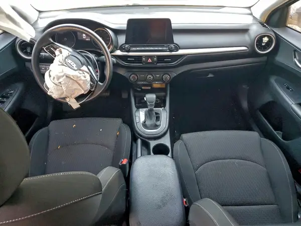 3KPF24AD5ME266124 2021 KIA FORTE - Image 8