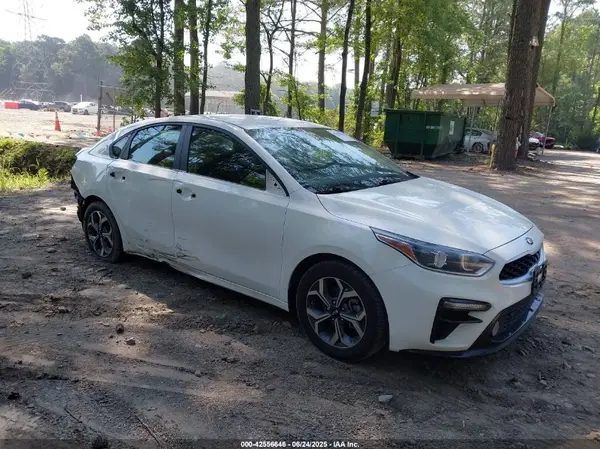 3KPF24AD5ME267516 2021 KIA FORTE - Image 1
