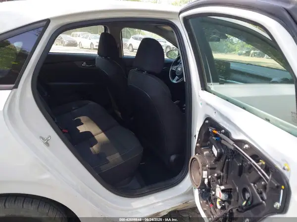 3KPF24AD5ME267516 2021 KIA FORTE - Image 8