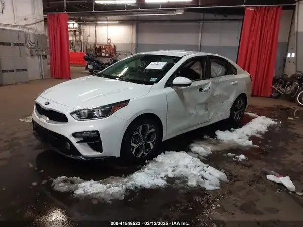 3KPF24AD5ME268116 2021 KIA FORTE - Image 2