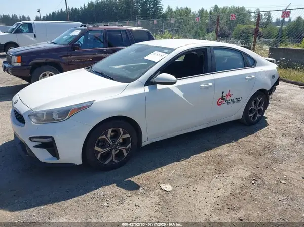 3KPF24AD5ME268309 2021 KIA FORTE - Image 2
