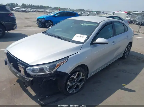 3KPF24AD5ME268391 2021 KIA FORTE - Image 2