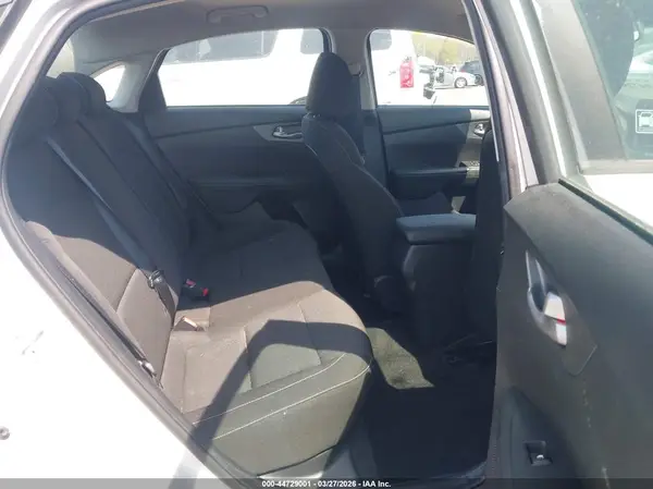 3KPF24AD5ME268391 2021 KIA FORTE - Image 8