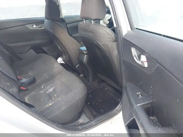 3KPF24AD5ME270044 2021 KIA FORTE - Image 8