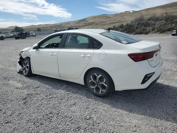 3KPF24AD5ME272649 2021 KIA FORTE - Image 2