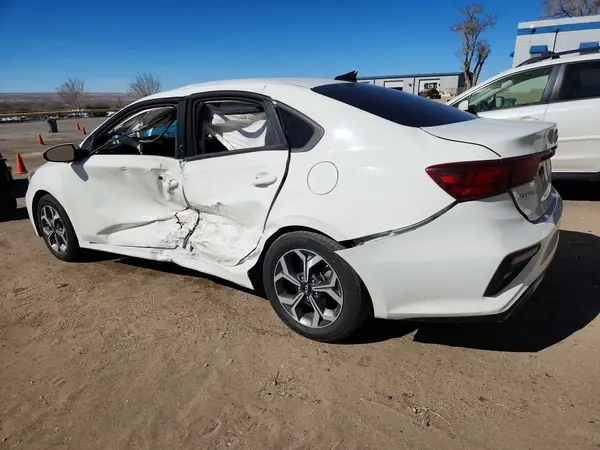 3KPF24AD5ME273316 2021 KIA FORTE - Image 2